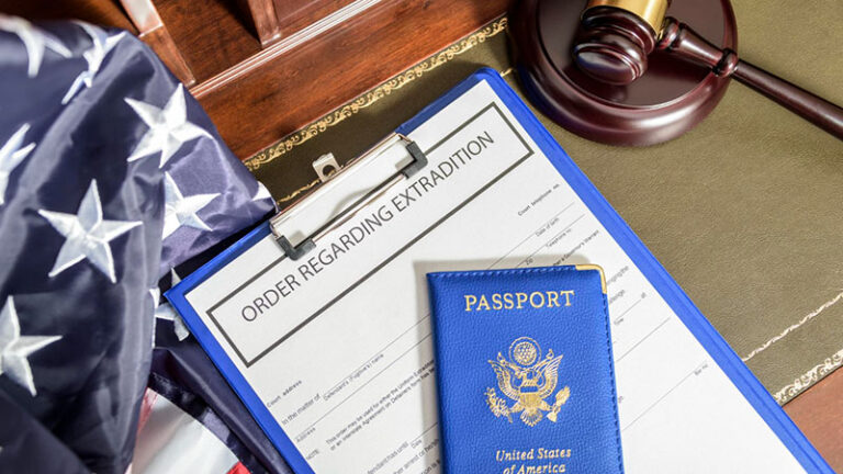 Deportación de los Estados Unidos: Procedimientos y Costos Actualizados