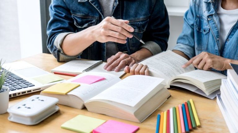 Learning English for US Immigration: A 6-Month Roadmap for Absolute Beginners – First Consulting Group